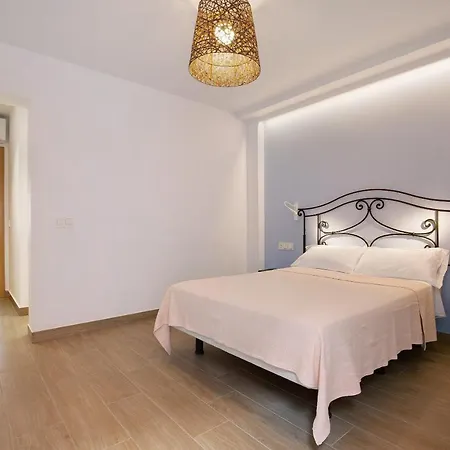 Falco 1 Apartmán